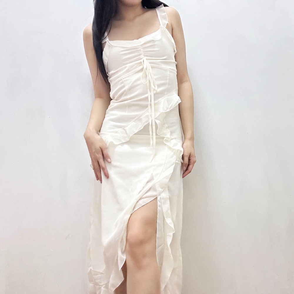 New with tags ruffle midi dress summer slit
